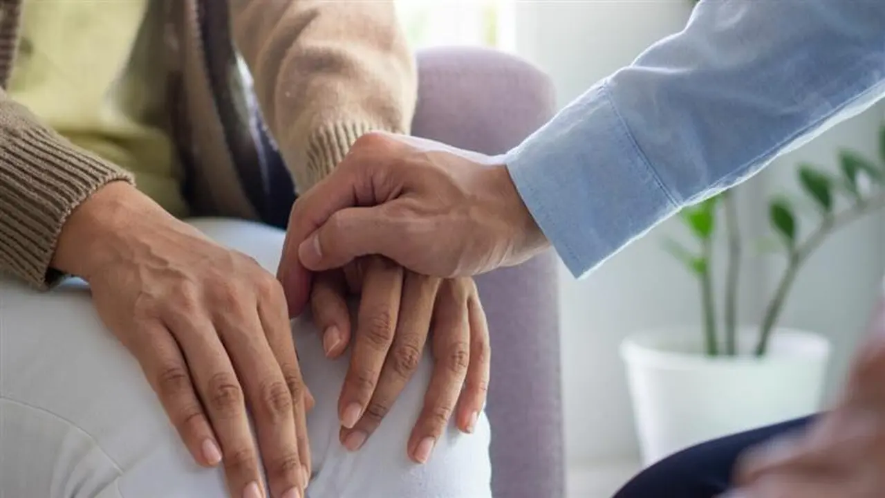 على مدار 24 ساعة.. كل ما تود معرفته عن الخط الساخن 16328 للدعم النفسي